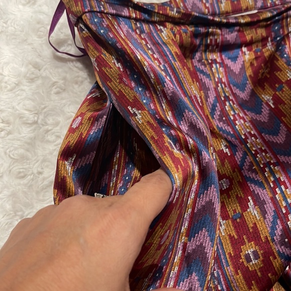 RUTH MATTHEWS DESING 2 piece silk skirt & blouse set Vintage Aztec luxury print. - Picture 12 of 16